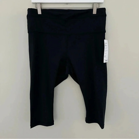 NWT Plus Size Athleta Accelerate Crop Leggings Size 1X - Picture 1 of 8